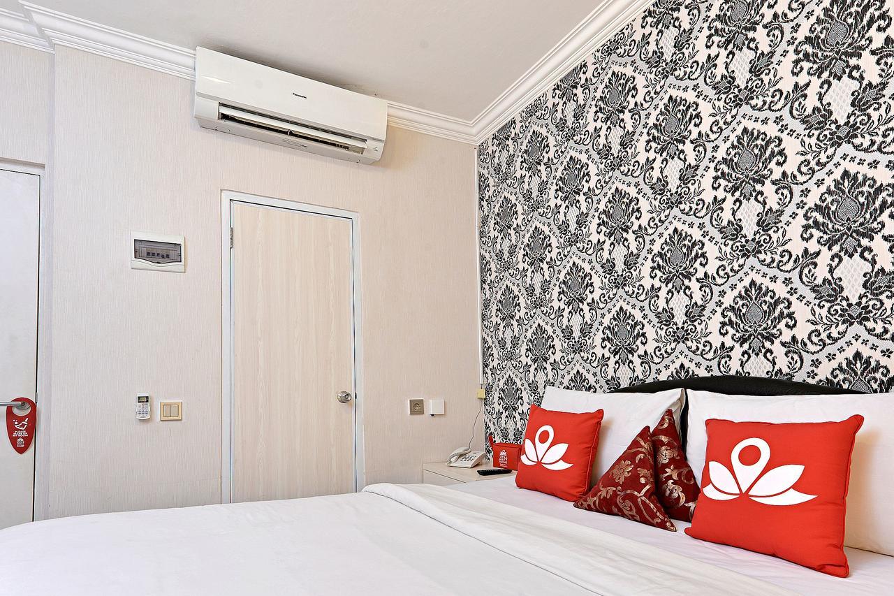 Zen Rooms Basic Tangerang Aeropolis Bagian luar foto