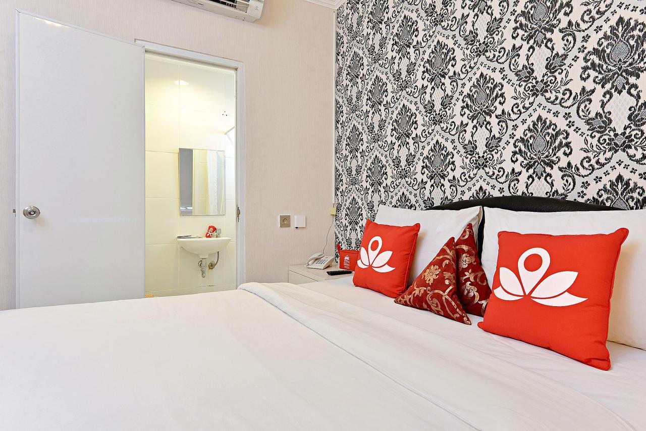Zen Rooms Basic Tangerang Aeropolis Bagian luar foto